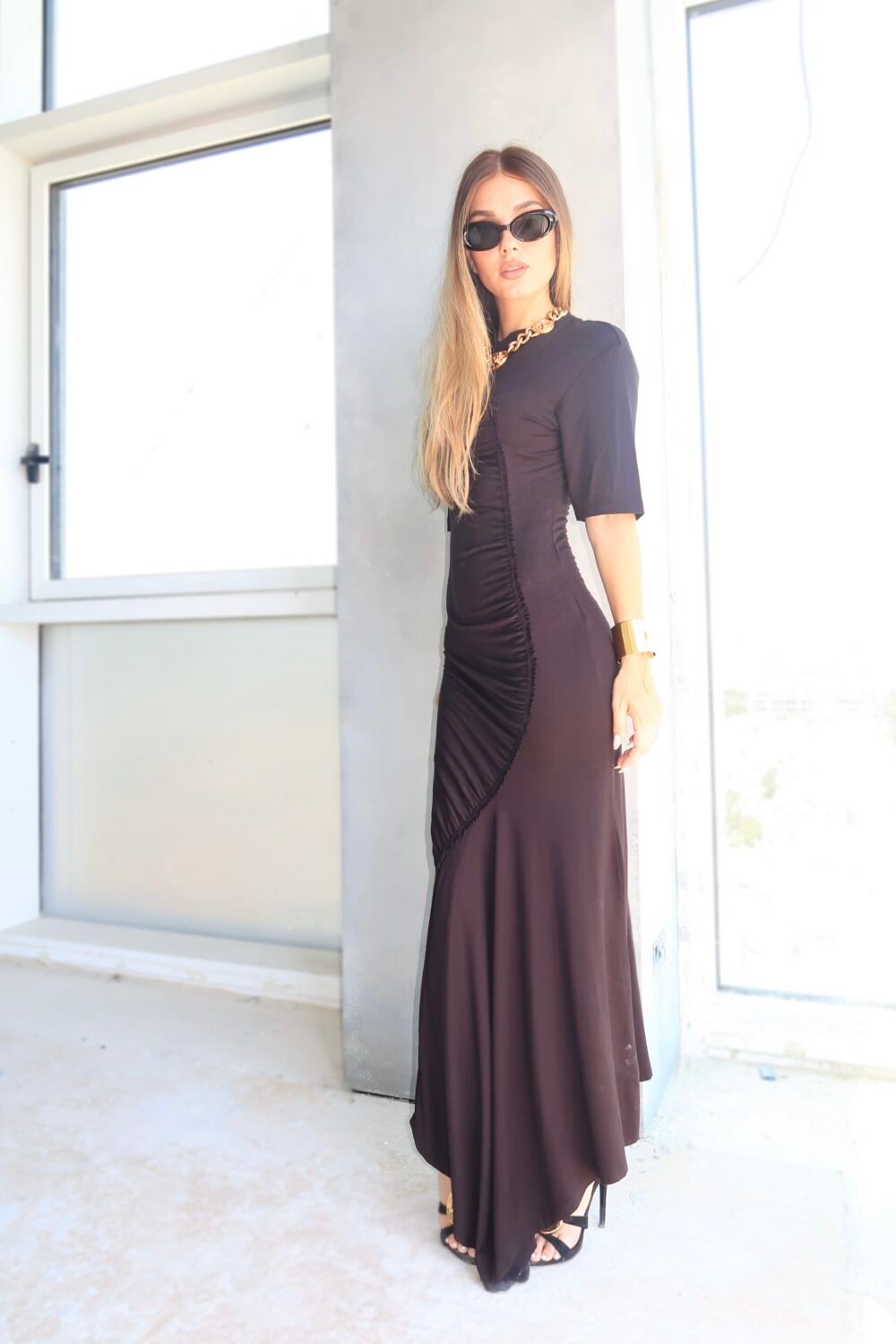 Robe Asymétrique – Black – Image 13