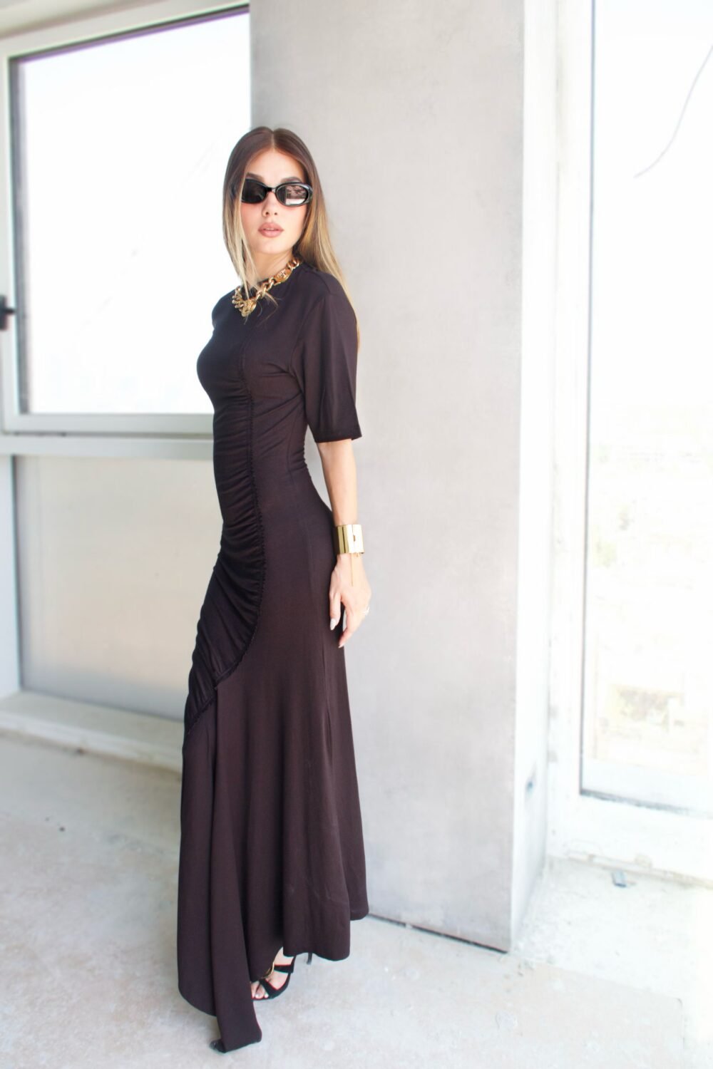 Robe Asymétrique – Black – Image 10